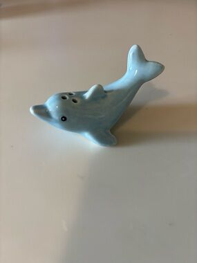 Cracker Barrel Dolphin pepper shaker